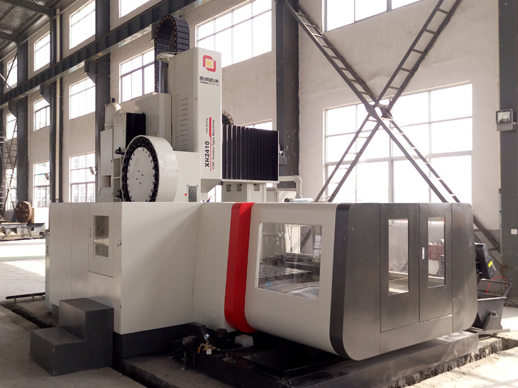 一臺(tái)昆機(jī)XH2410 數(shù)控龍門鏜銑床